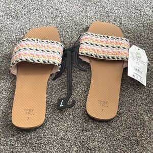 Size 7 NWT Time and Tru Women's Colorful Woven Slide Sandals